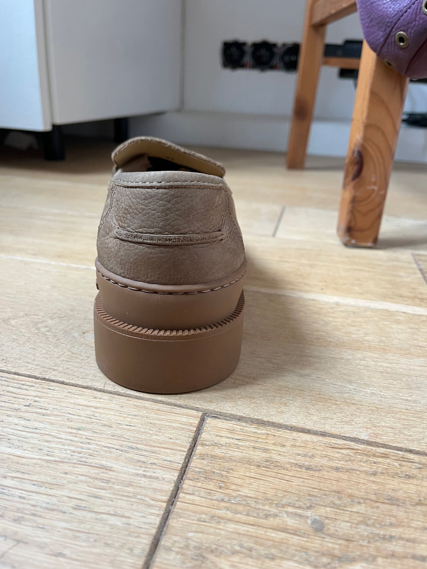ACCORE G Brown