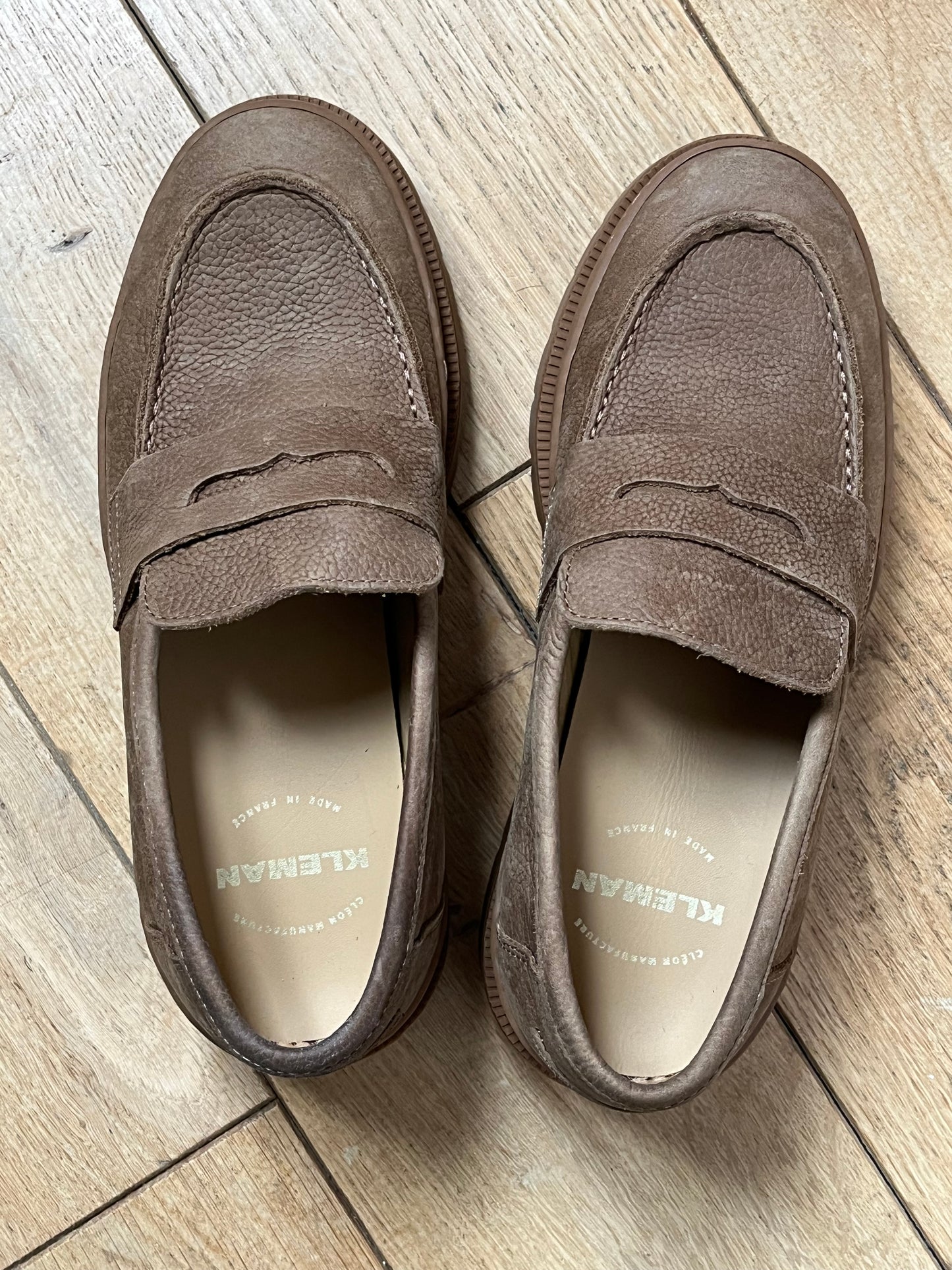 ACCORE G Brown