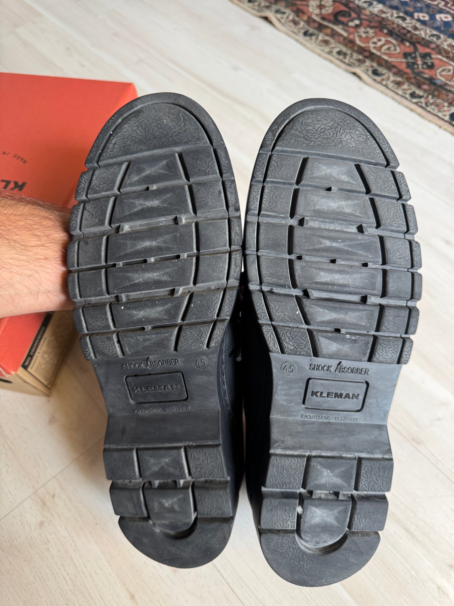 Courrier leather derbies