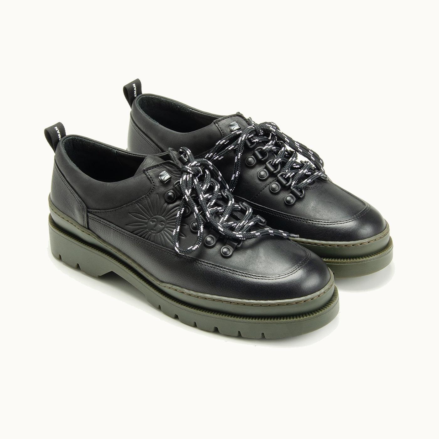 PISTEUR X OLOW BLACK