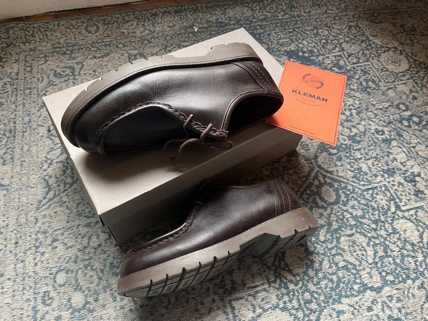 Derbies marrons